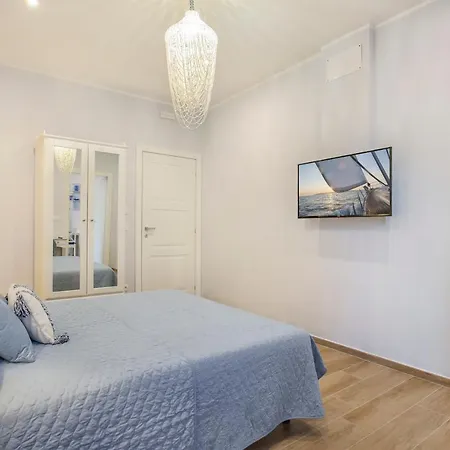 Versilia Mia - At 8min By Walk! New Rooms! Air Condition! 招待所 维亚雷焦