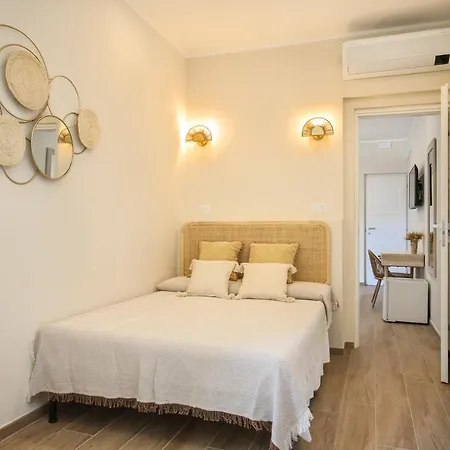 Penzion Versilia Mia - At 8min By Walk! New Rooms! Air Condition!